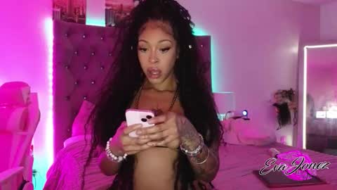 Snapshot of evajonez chatting on January 18, 2026, 8:40 am Eva online show from January 18, 2026, 8:40 am