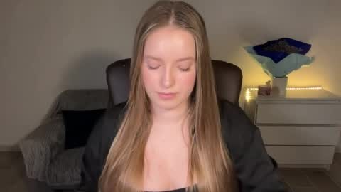 Eva online show from April 27, 2026, 7:56 pm