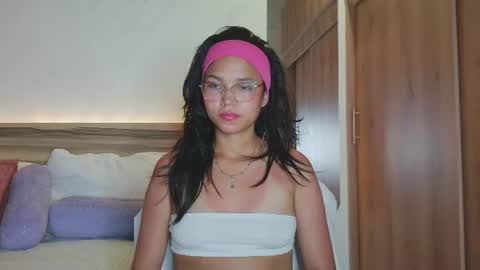 Snapshot of evalune_ chatting on June 15, 2026, 10:12 pm . online show from June 15, 2026, 10:12 pm