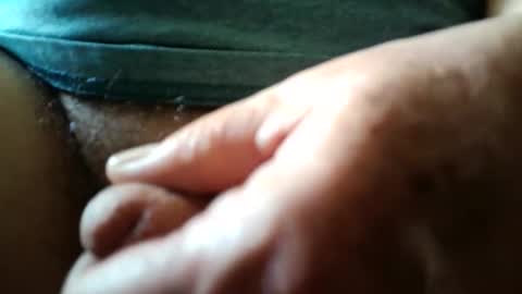 evamale online show from November 18, 2025, 8:02 pm