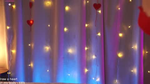 Snapshot of evamossi chatting on February 15, 2026, 7:51 am Eva online show from February 15, 2026, 7:51 am