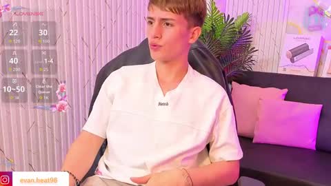 evan_tay online show from May 8, 2026, 2:50 am