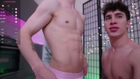 Snapshot of evan_white_ chatting on December 8, 2024, 9:24 am evan_white_ online show from December 8, 2024, 9:24 am