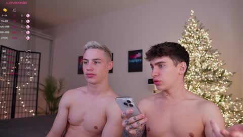 Snapshot of evan_white_ chatting on December 31, 2024, 11:42 am evan_white_ online show from December 31, 2024, 11:42 am