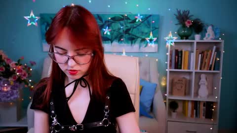 Snapshot of evanellson chatting on December 30, 2024, 5:04 am Eva online show from December 30, 2024, 5:04 am
