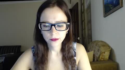Snapshot of evangeline06 chatting on November 9, 2025, 8:34 am YourMistress online show from November 9, 2025, 8:34 am