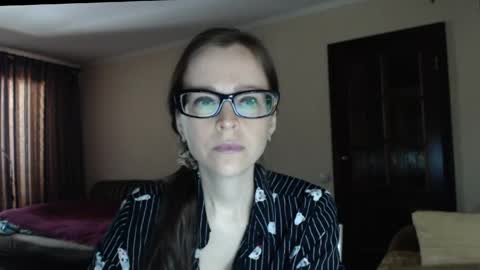 YourMistress online show from May 6, 2026, 9:03 am