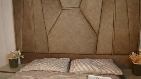 evangeline_hell online show from May 6, 2026, 7:46 am