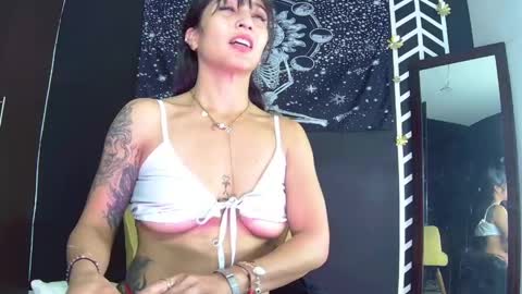  Eva online show from May 10, 2026, 6:35 pm