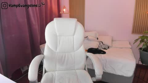 Eva Vamp online show from September 9, 2025, 12:26 pm