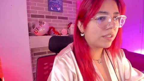evangelinevoss online show from September 15, 2025, 2:22 am