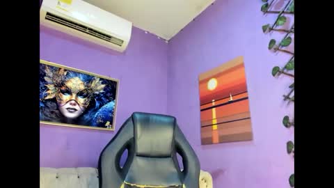 Snapshot of evangely15_ chatting on November 7, 2025, 11:43 am evangely15_ online show from November 7, 2025, 11:43 am