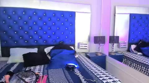 Snapshot of evanllelyne chatting on October 27, 2025, 12:09 pm evanllelyne online show from October 27, 2025, 12:09 pm