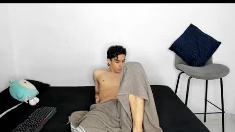 Snapshot of evans_collins24 chatting on March 13, 2026, 7:42 pm Evans collins24 online show from March 13, 2026, 7:42 pm