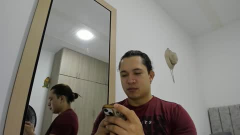 Snapshot of evans_king chatting on March 28, 2026, 12:05 pm Evan online show from March 28, 2026, 12:05 pm