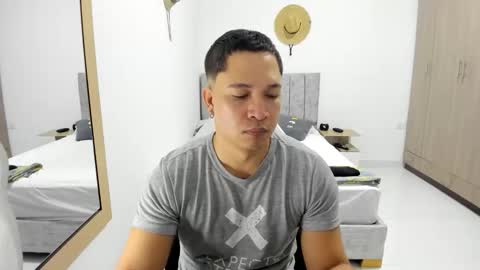 Snapshot of evans_king chatting on April 19, 2026, 9:30 am Evan online show from April 19, 2026, 9:30 am