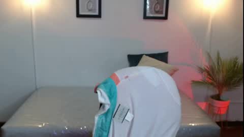 Evanssa lx online show from November 20, 2025, 7:35 pm