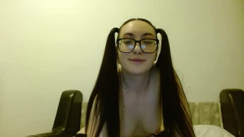 Snapshot of evaryde chatting on December 23, 2025, 5:16 am EvaRyde online show from December 23, 2025, 5:16 am