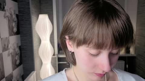 Eva online show from April 24, 2026, 7:27 pm