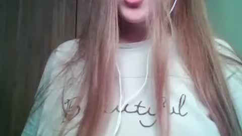 evasapples2026 online show from June 13, 2026, 8:40 pm