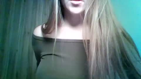 evasapples2026 online show from June 14, 2026, 2:19 pm