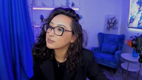 evasarazardje online show from November 8, 2025, 11:54 am