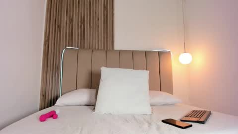 evasinclaiir online show from March 14, 2026, 8:14 pm