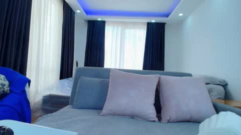 Snapshot of evasweet__ chatting on October 20, 2025, 6:19 pm  EVA LUNA online show from October 20, 2025, 6:19 pm