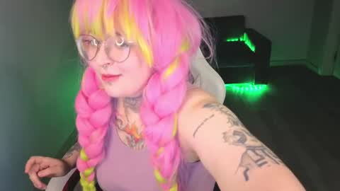 Snapshot of evathewitcher chatting on June 29, 2026, 1:01 am EvaTheWitcher online show from June 29, 2026, 1:01 am