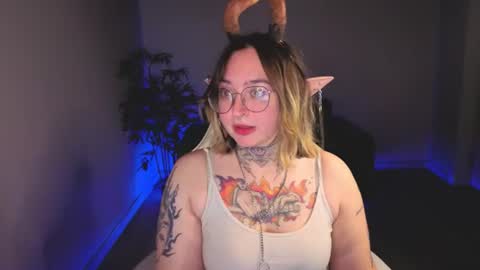 Snapshot of evathewitcher chatting on July 6, 2026, 1:35 am EvaTheWitcher online show from July 6, 2026, 1:35 am