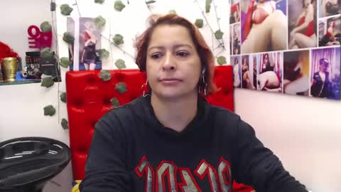 Snapshot of evatwiss chatting on February 14, 2025, 11:21 am Eva Twiss online show from February 14, 2025, 11:21 am