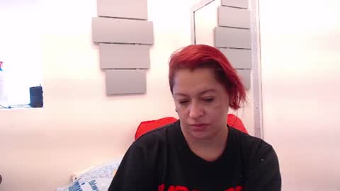 Snapshot of evatwiss chatting on July 18, 2026, 1:37 pm Eva Twiss online show from July 18, 2026, 1:37 pm