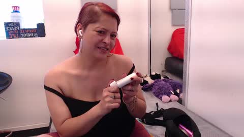 Snapshot of evatwiss chatting on July 23, 2026, 2:26 pm Eva Twiss online show from July 23, 2026, 2:26 pm