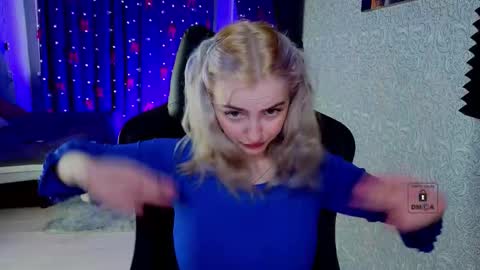 Snapshot of evavibe chatting on March 7, 2026, 5:48 am evavibe online show from March 7, 2026, 5:48 am