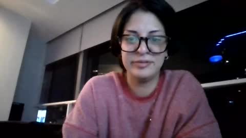 EvaVice online show from September 19, 2025, 8:27 am