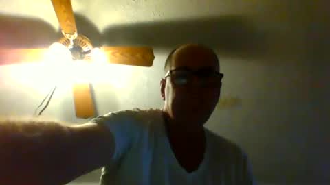 Snapshot of eve1luvsray chatting on January 2, 2025, 2:00 am eve1luvsray online show from January 2, 2025, 2:00 am