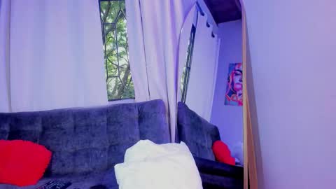 Snapshot of eve__queen chatting on November 4, 2025, 7:02 pm Eva Queen online show from November 4, 2025, 7:02 pm