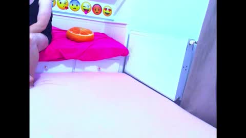 EVEANDMAX online show from January 11, 2026, 8:03 pm