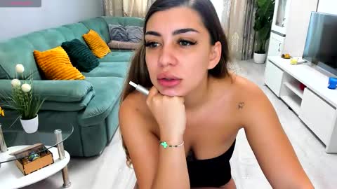 Snapshot of eveeevian chatting on September 13, 2025, 8:14 am eveeevian online show from September 13, 2025, 8:14 am