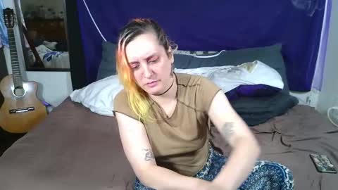 Snapshot of evelan123 chatting on October 8, 2025, 6:27 pm Chulal online show from October 8, 2025, 6:27 pm