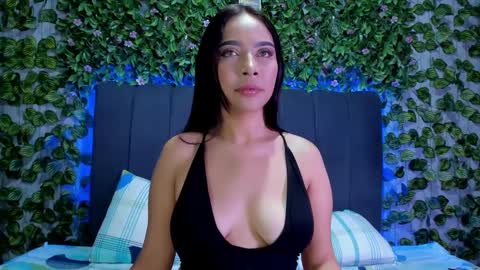 Snapshot of evelin_33 chatting on September 25, 2025, 5:16 pm E V E L I N online show from September 25, 2025, 5:16 pm