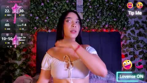 Snapshot of evelin_33 chatting on October 1, 2025, 8:15 pm E V E L I N online show from October 1, 2025, 8:15 pm