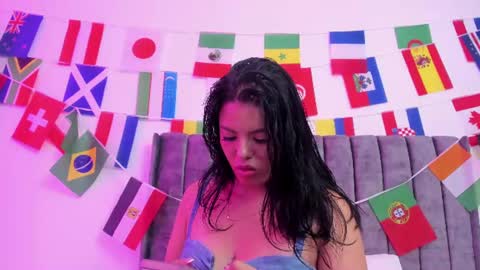 Snapshot of evelin__thompsson chatting on July 11, 2026, 3:42 am evelin__thompsson online show from July 11, 2026, 3:42 am