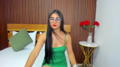 BELLA online show from December 11, 2024, 3:05 pm