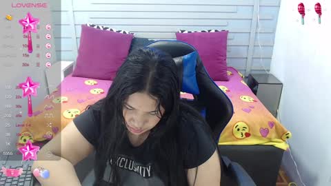 Snapshot of evelin_zaens chatting on December 28, 2024, 4:51 am evelin zaens online show from December 28, 2024, 4:51 am