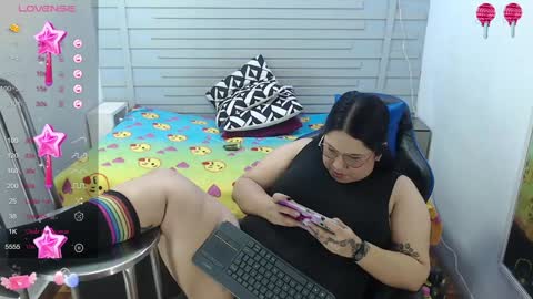 Snapshot of evelin_zaens chatting on January 7, 2025, 8:31 pm evelin zaens online show from January 7, 2025, 8:31 pm