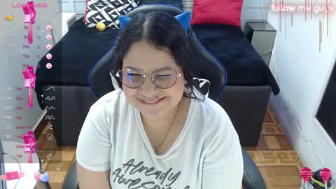Snapshot of evelin_zaens chatting on January 24, 2025, 8:02 am evelin zaens online show from January 24, 2025, 8:02 am
