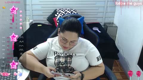 Snapshot of evelin_zaens chatting on January 26, 2025, 12:54 pm evelin zaens online show from January 26, 2025, 12:54 pm