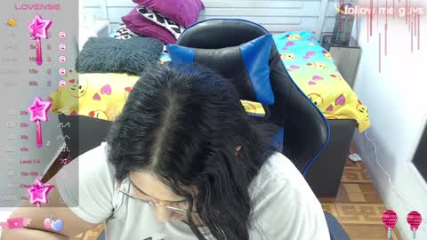 Snapshot of evelin_zaens chatting on February 7, 2025, 10:08 am evelin zaens online show from February 7, 2025, 10:08 am