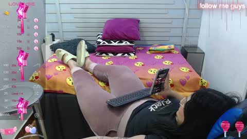 Snapshot of evelin_zaens chatting on February 8, 2025, 9:56 am evelin zaens online show from February 8, 2025, 9:56 am